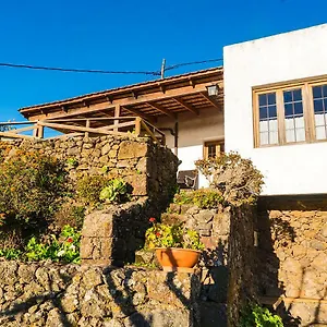 Geranios Rojos Las Rosas (El Hierro)